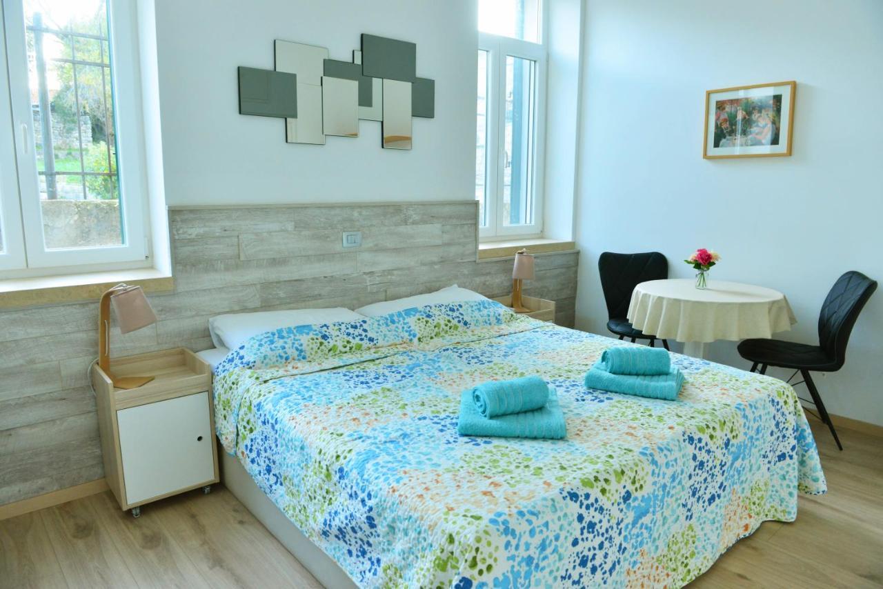 En-Suite Rose On Rokova Street - 5 Min Walk To The Old Town Of สปลิท ภายนอก รูปภาพ