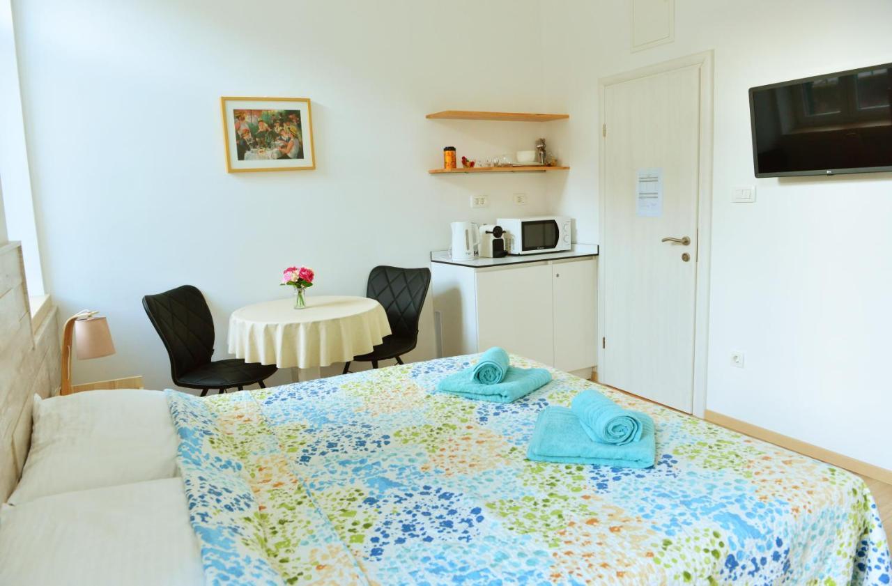 En-Suite Rose On Rokova Street - 5 Min Walk To The Old Town Of สปลิท ภายนอก รูปภาพ