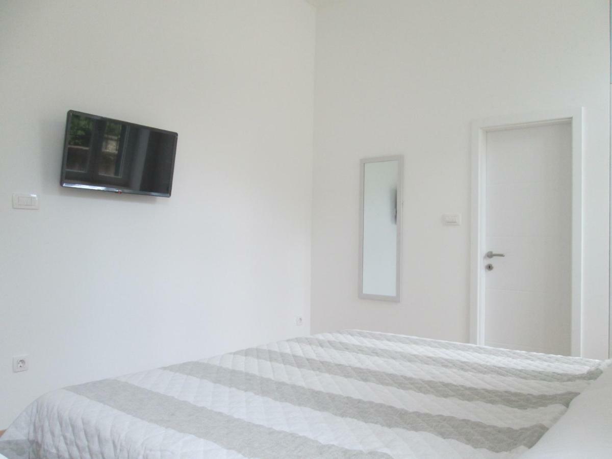 En-Suite Rose On Rokova Street - 5 Min Walk To The Old Town Of สปลิท ภายนอก รูปภาพ